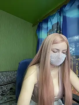 SophieBlackwood online show from June 3, 7:09 am