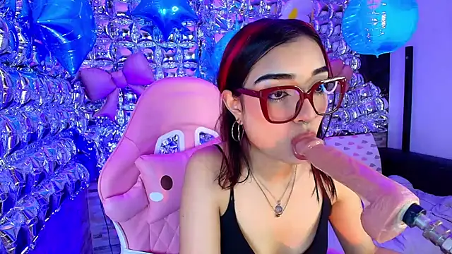 lala cherry online show from April 27, 8:39 pm