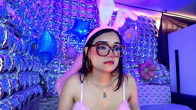 lala cherry online show from April 22, 8:50 pm