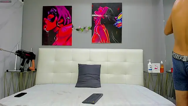 ahsly78Bryan online show from April 20, 9:07 pm