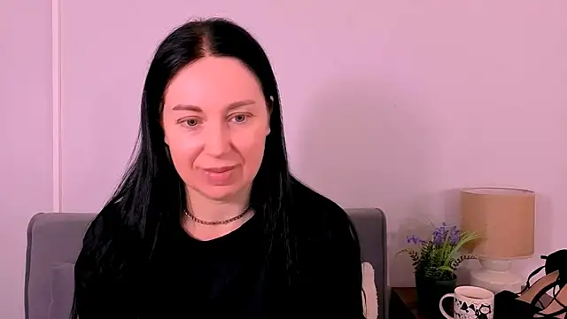 MiaFair online show from April 23, 3:25 pm