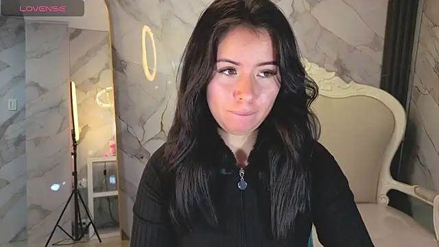 Kylia a online show from April 11, 8:56 pm