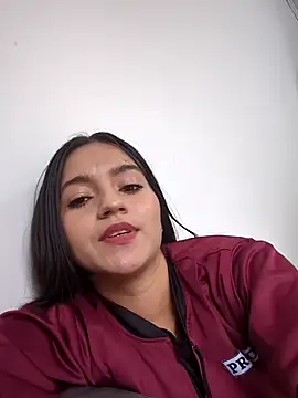 DulceCaroX online show from July 7, 2:09 pm