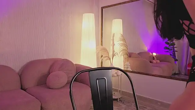 Stephany Harlot online show from April 26, 11:35 pm