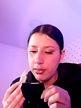 LunaDamasco online show from April 22, 3:14 am