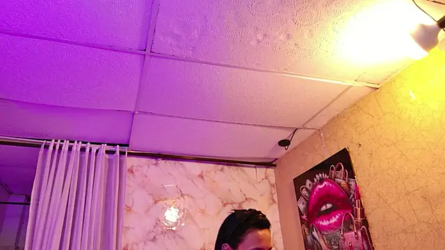 QueenSallyDesire online show from April 28, 3:54 am