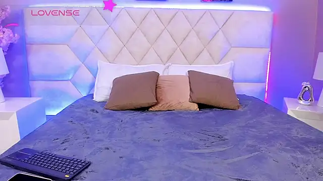 Bianca Monroe  online show from April 23, 8:22 pm