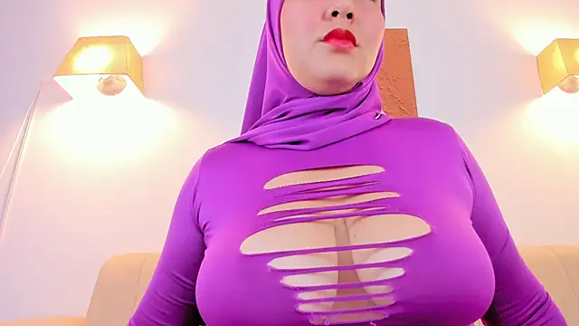 Malika Noor online show from April 20, 6:11 pm