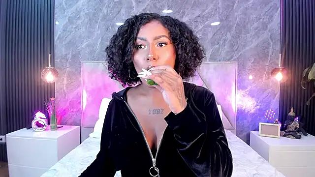 Emma Dancer online show from April 22, 2:14 pm