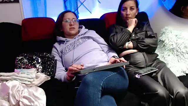 ChloeSweetSin online show from March 17, 4:44 pm