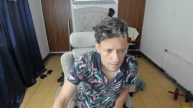 juan and luke online show from April 19, 11:32 am