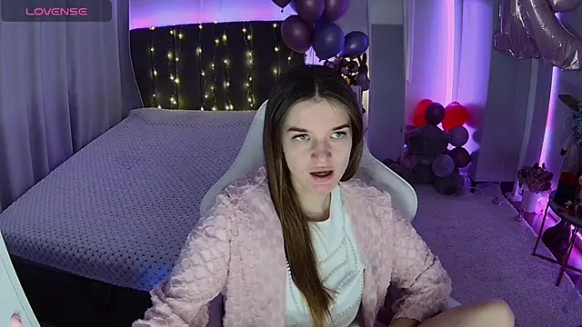 Ann Wood online show from March 6, 7:58 am