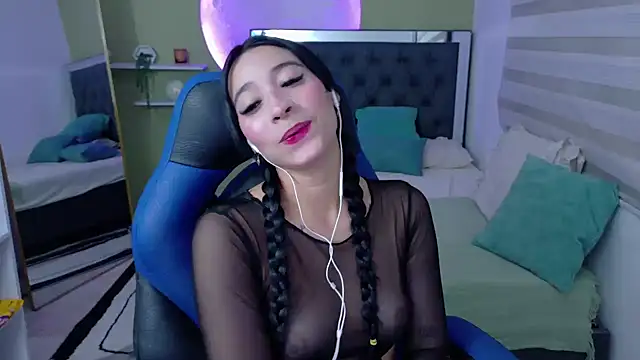 ivvoncute online show from June 7, 2:18 am