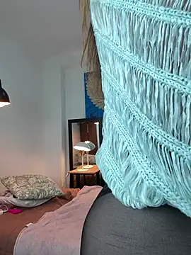 Viictoria-Jones online show from April 10, 2:34 pm