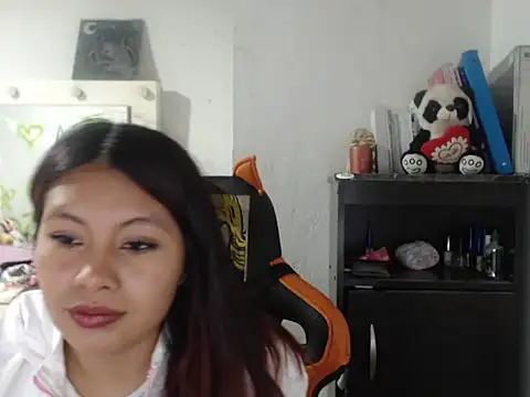 dulcecandy1919 online show from March 8, 4:38 am