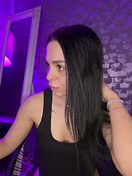 Olivia Noor online show from April 24, 9:06 pm