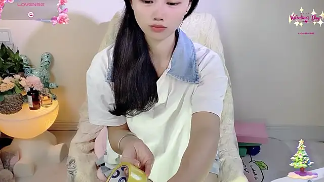 okyssa online show from June 9, 3:39 am