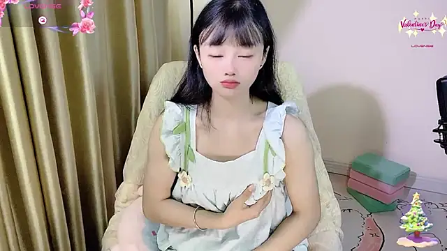 okyssa online show from June 5, 3:21 am