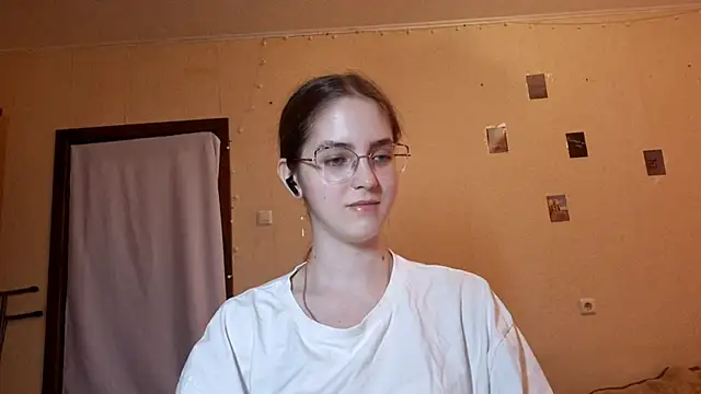Katelemon online show from June 8, 1:12 pm