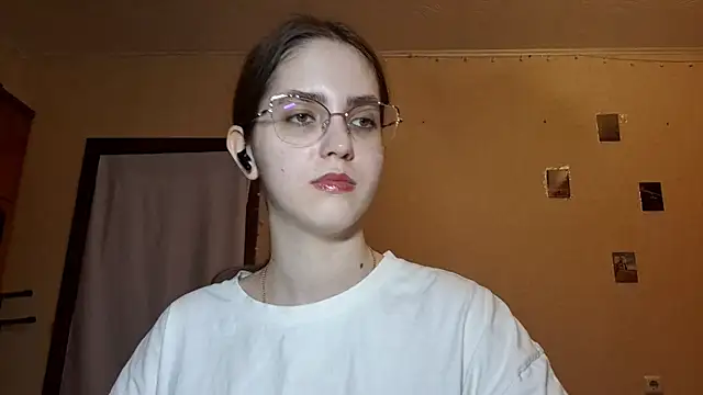 Katelemon online show from April 26, 2:15 pm