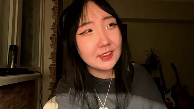 Yunananaa online show from March 16, 2:43 pm