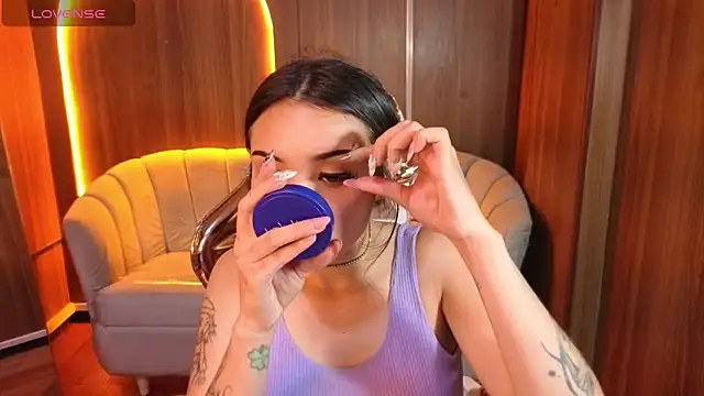 Daphne nicole b online show from April 29, 12:52 pm