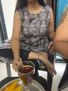Queenlipx online show from August 1, 7:21 am