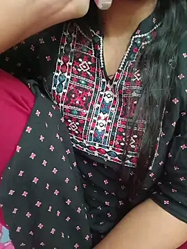 Queenlipx online show from April 28, 8:07 am