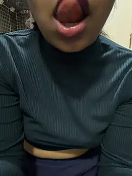 sessy grl online show from July 27, 1:30 pm