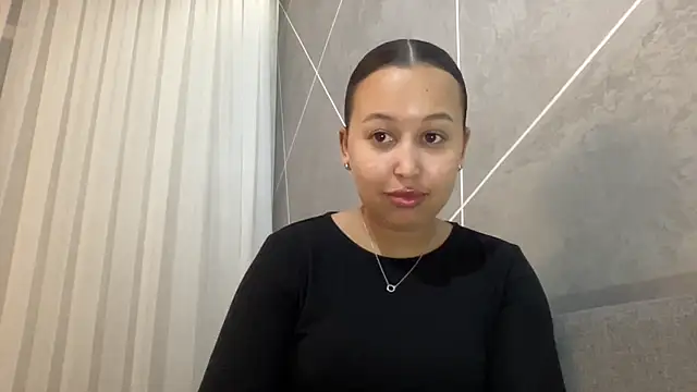 Dana 005 online show from May 18, 9:10 pm