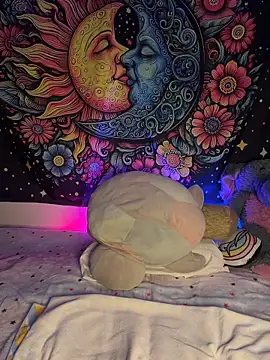 QueenNatt online show from March 11, 10:01 pm