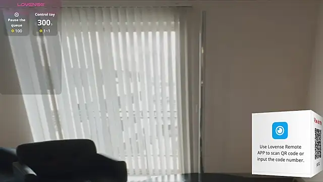 Vesper Vex online show from March 5, 6:15 pm