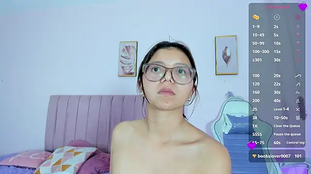 Zoow bluussh online show from April 15, 7:58 pm