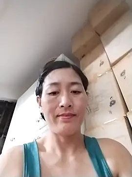 lris-Beauty77 online show from April 26, 3:43 pm