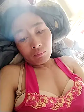 lris-Beauty77 online show from March 10, 8:40 am