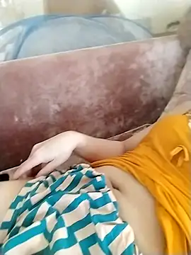 lris-Beauty77 online show from April 21, 7:15 am