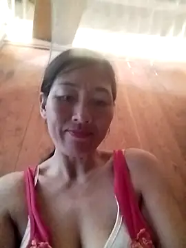 lris-Beauty77 online show from June 5, 6:52 am