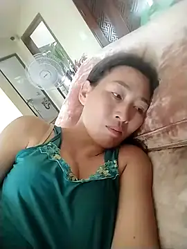 lris-Beauty77 online show from April 8, 7:32 am