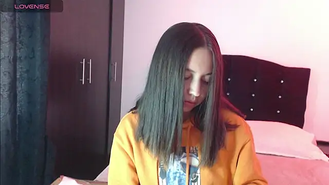 Ana  arms online show from April 24, 6:44 pm