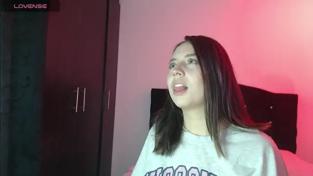 Ana  arms online show from April 26, 7:11 pm