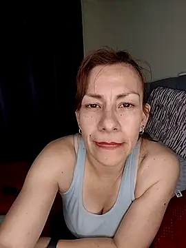 ivonnahills online show from April 24, 12:46 am