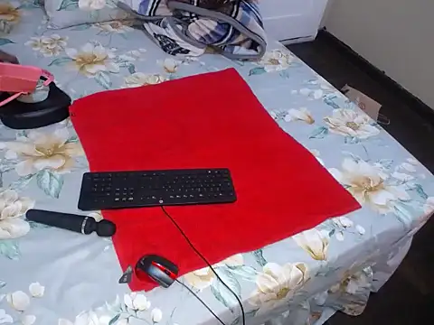 Serafyynx online show from March 13, 7:42 am