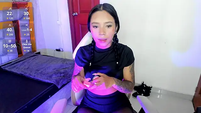 miiaboss  online show from April 25, 12:41 pm