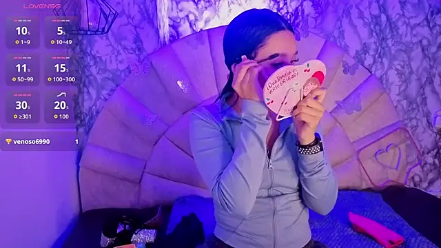 miiaboss  online show from April 23, 11:17 am