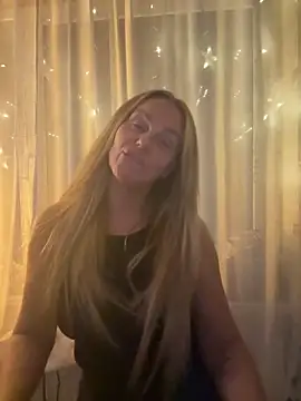 MatureQueen41 online show from March 7, 10:06 pm