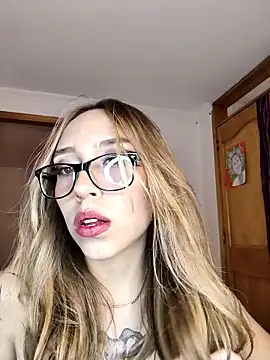 susy-gold online show from March 9, 9:18 pm