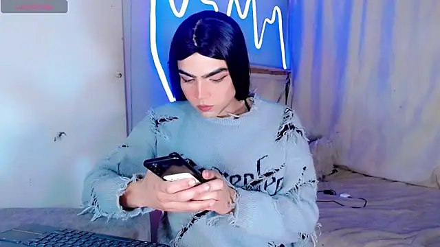 xyaraluv  online show from April 22, 4:48 pm