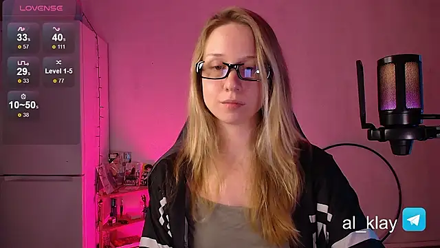 SatinSinner online show from March 7, 4:58 pm