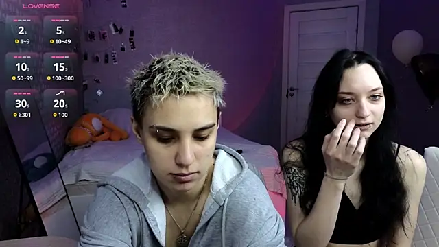 LuxuryLoverss online show from April 21, 11:06 am