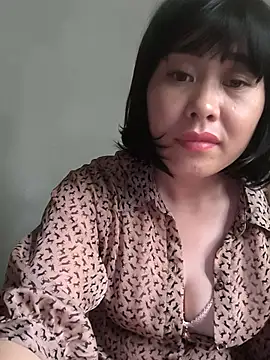 juicy-milu online show from June 11, 8:22 am